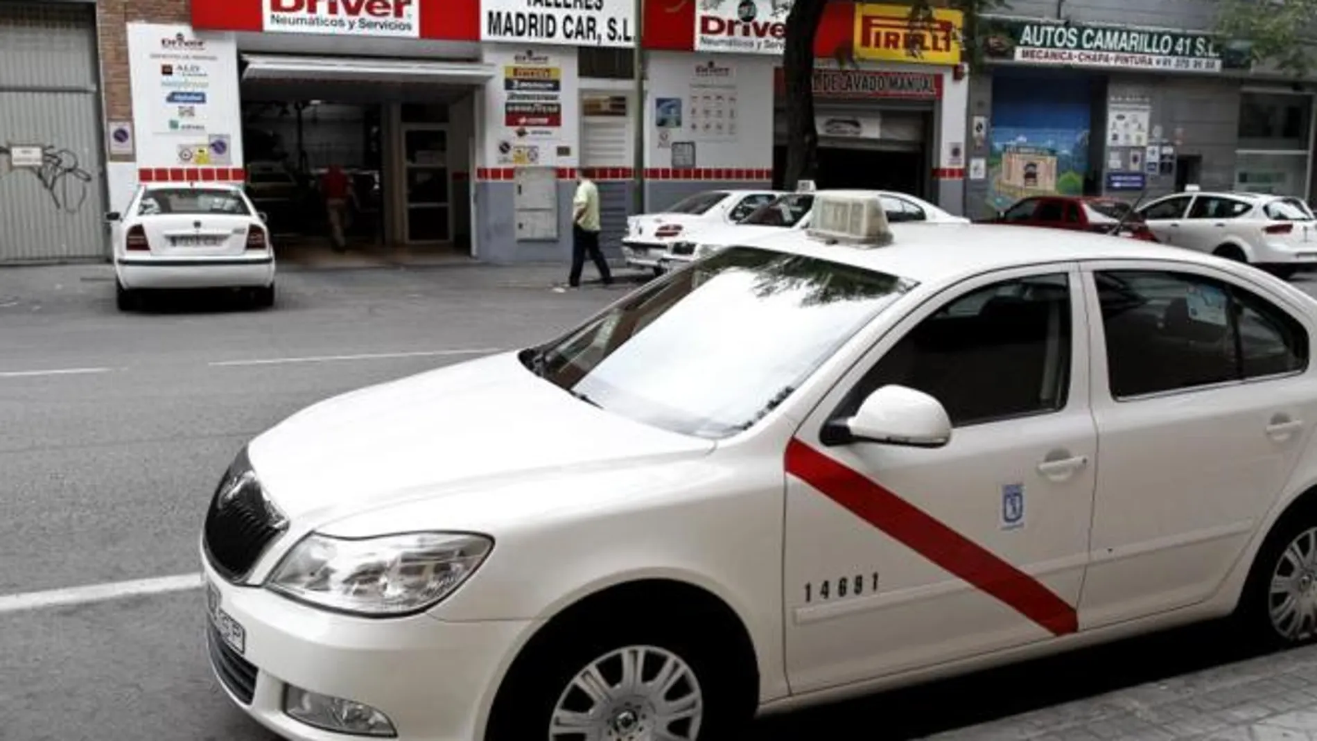 Un taxi en las calles de Madrid.