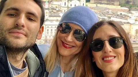 Cristina Cifuentes, junto a sus hijos. Instagram
