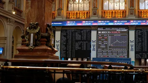 Paneles de la Bolsa de Madrid