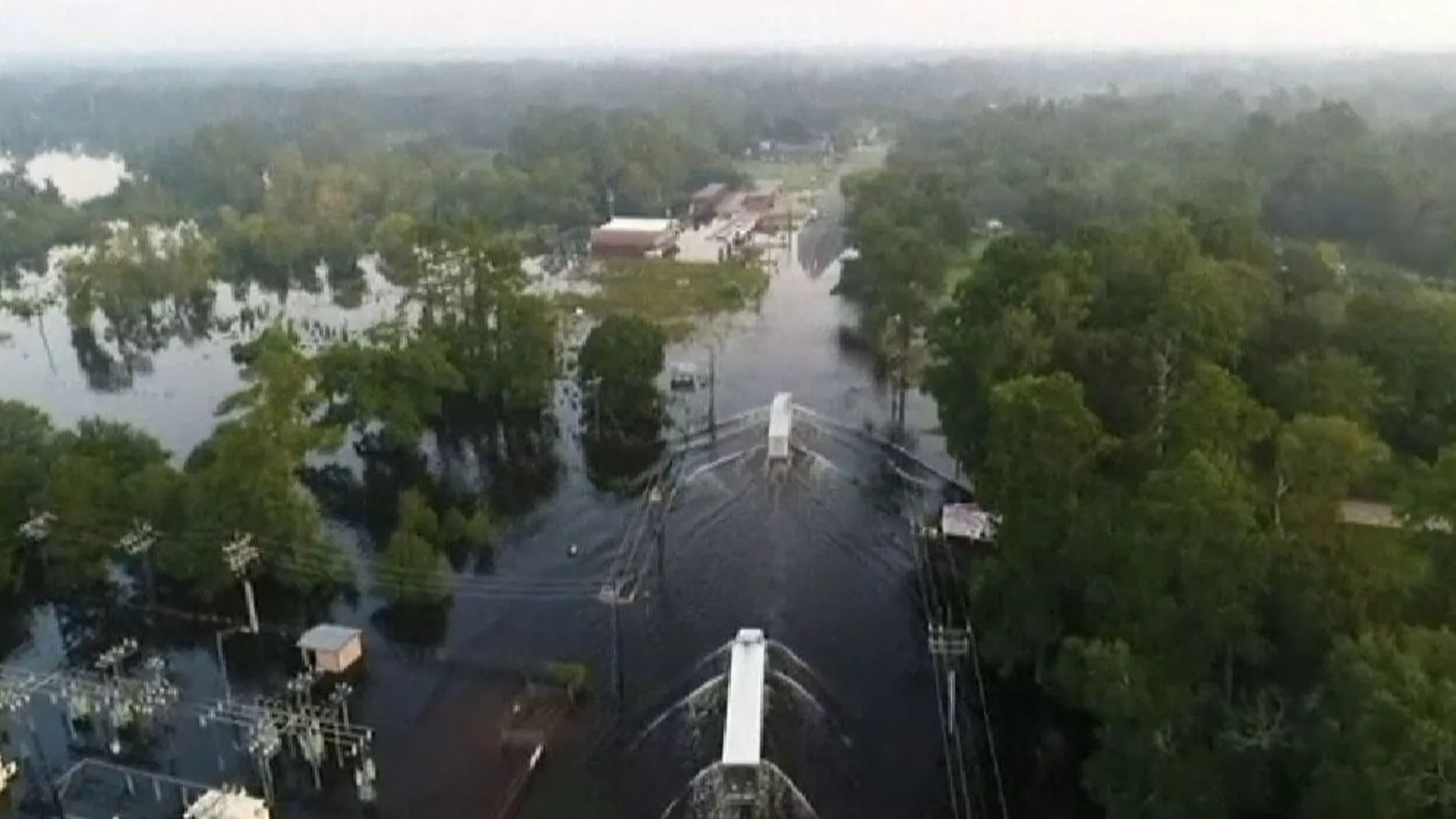 Así se ve la devastación que ha dejado «Harvey» en Texas desde el aire