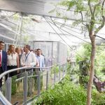 La presidenta inaugura un Biodomo en Granada
