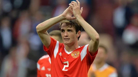 Mario Fernandes celebra un triunfo de Rusia / Efe