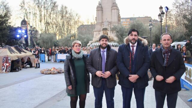 El presidente Fernando López Miras, junto a sus consejeros, fueron testigos de la demostración de la batalla reconocida internacionalmente