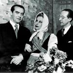 Federico García Lorca, Margarita Xirgu y Cipriano Rivas Cherif, en 1934, tras el estreno de «Yerma»