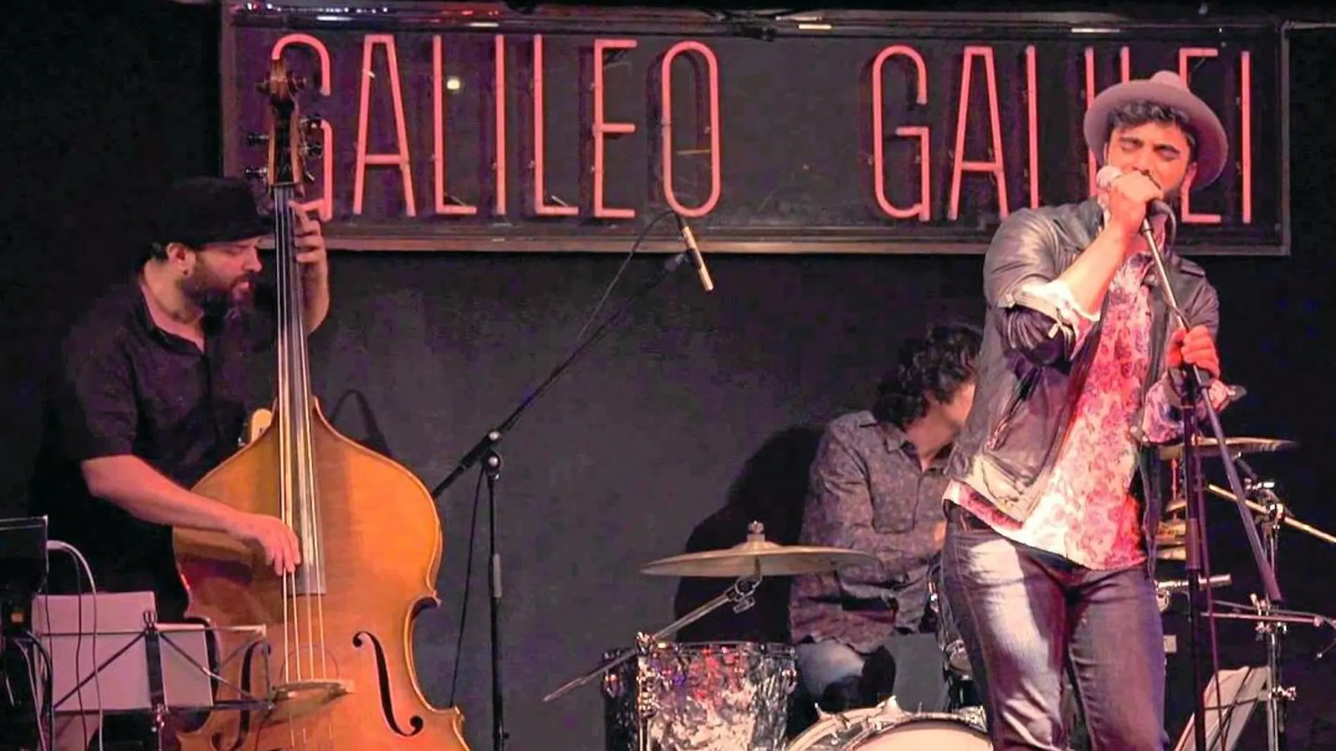Galileo Galilei en concierto, sala donde dará el primer directo en el contexto de este particular «circuito» la banda Mäbu, el próximo sábado a las 21:00 horas