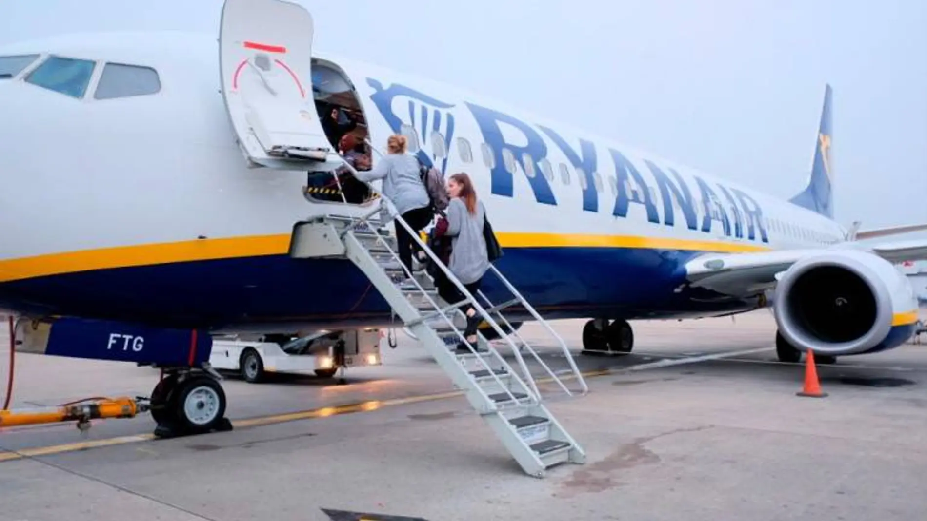 Los tripulantes de Ryanair suspenden la huelga de mañana