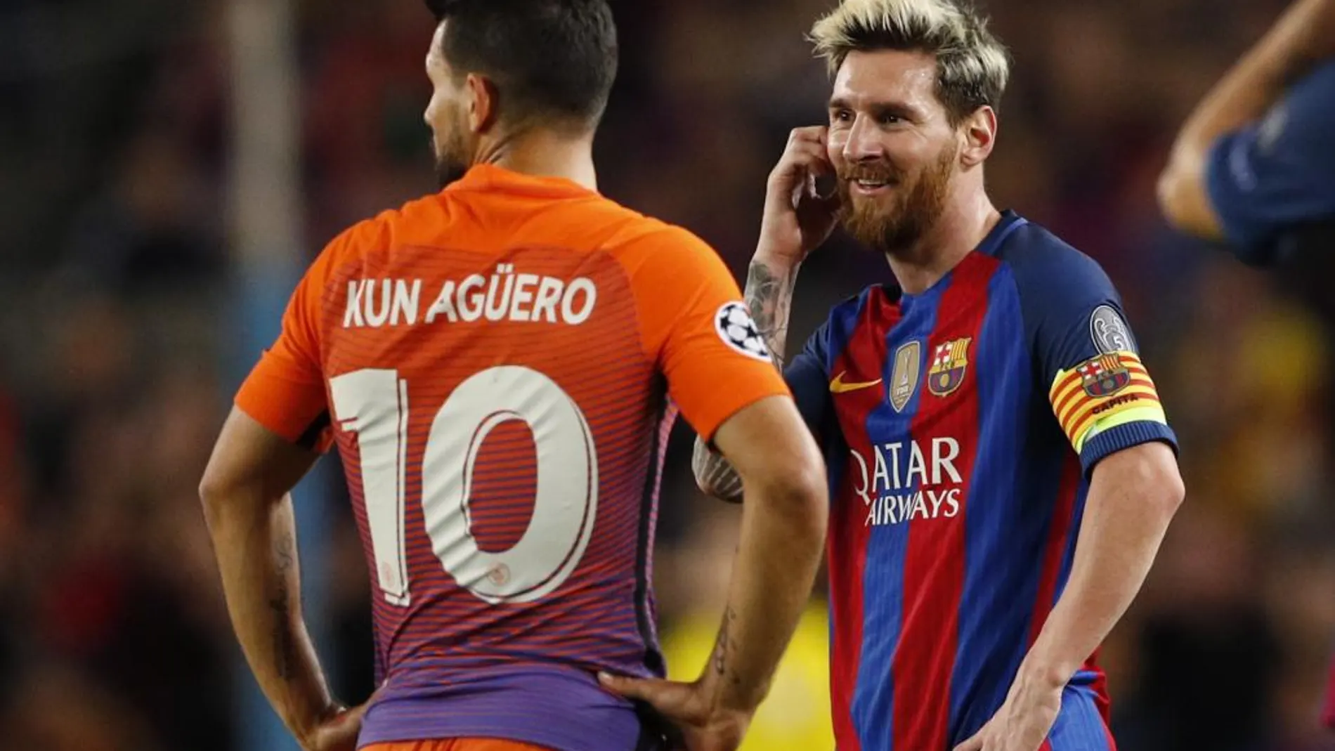 Sergio 'Kun' Agüero y Leo Messi podrían ser compañeros la próxima temporada en el Barcelona.
