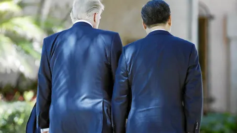 El presidente de EE UU, Donald Trump, en su reunión con el mandatario chino, Xi Jinping, en abril de 2019