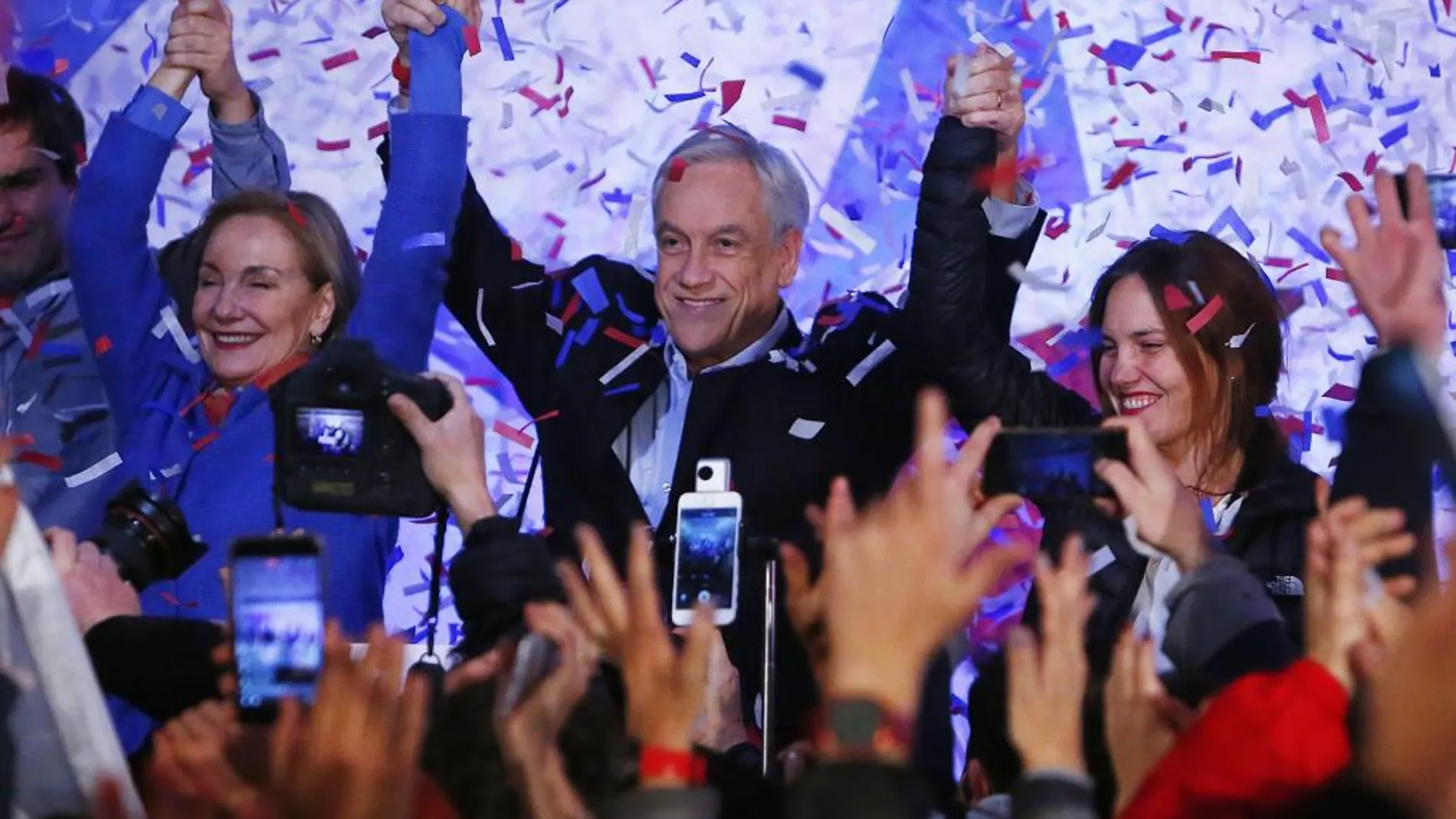 Sebastián Piñera celebra la victoria