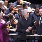 La soprano estadounidense Angela Meade, el tenor Plácido Domingo y el tenor estadounidense Michael Fabiano durante el estreno de "I due Foscari"