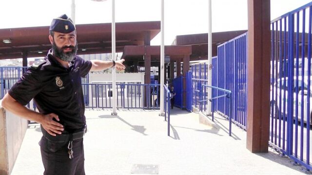 Francisco Millán lleva ocho años en la frontera de Melilla: Beni Enzar