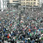 Las redes sociales auxilian la movilización en Argelia