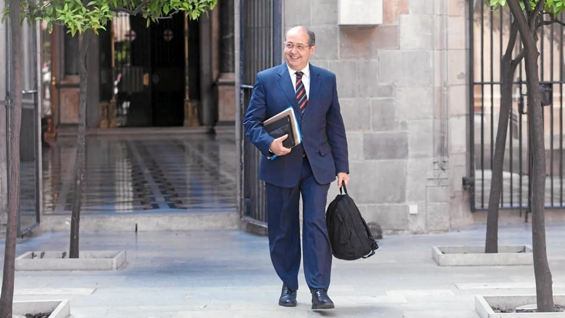 El conseller de Empresa, Felip Puig, tachó de «expolio» el sistema de financiación actual