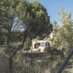 Sotillo de las monjas. La propiedad de Ortega Cano se encuentra situada en este paraje de San Sebastián de los Reyes. Aunque está destartalada cuenta con 35.000 m2/ Alberto R. Roldán
