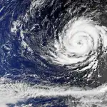  El huracán Ofelia dejará olas y viento en Galicia