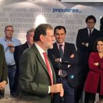 Rajoy junto a sus compañeros del PP