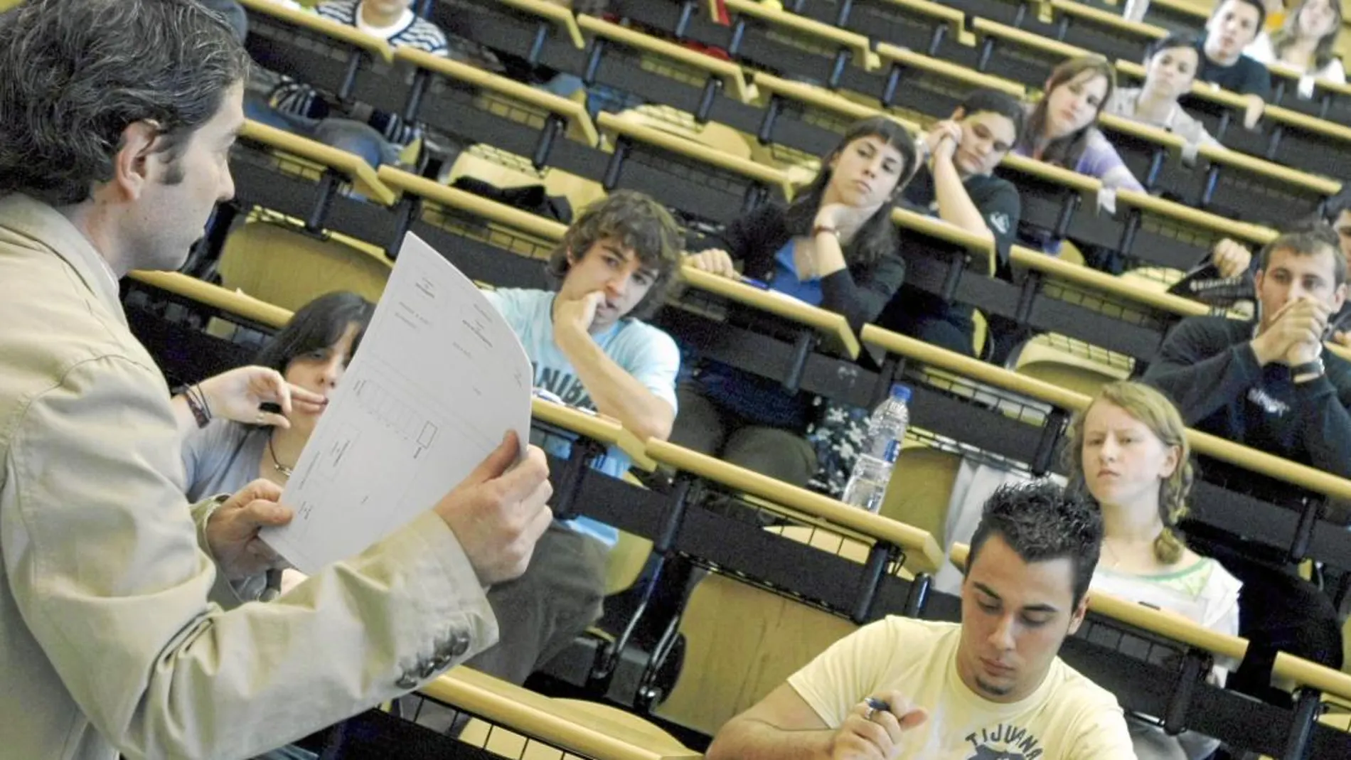 El departamento de Educación admite que falla el nivel de excelencia de los alumnos catalanes