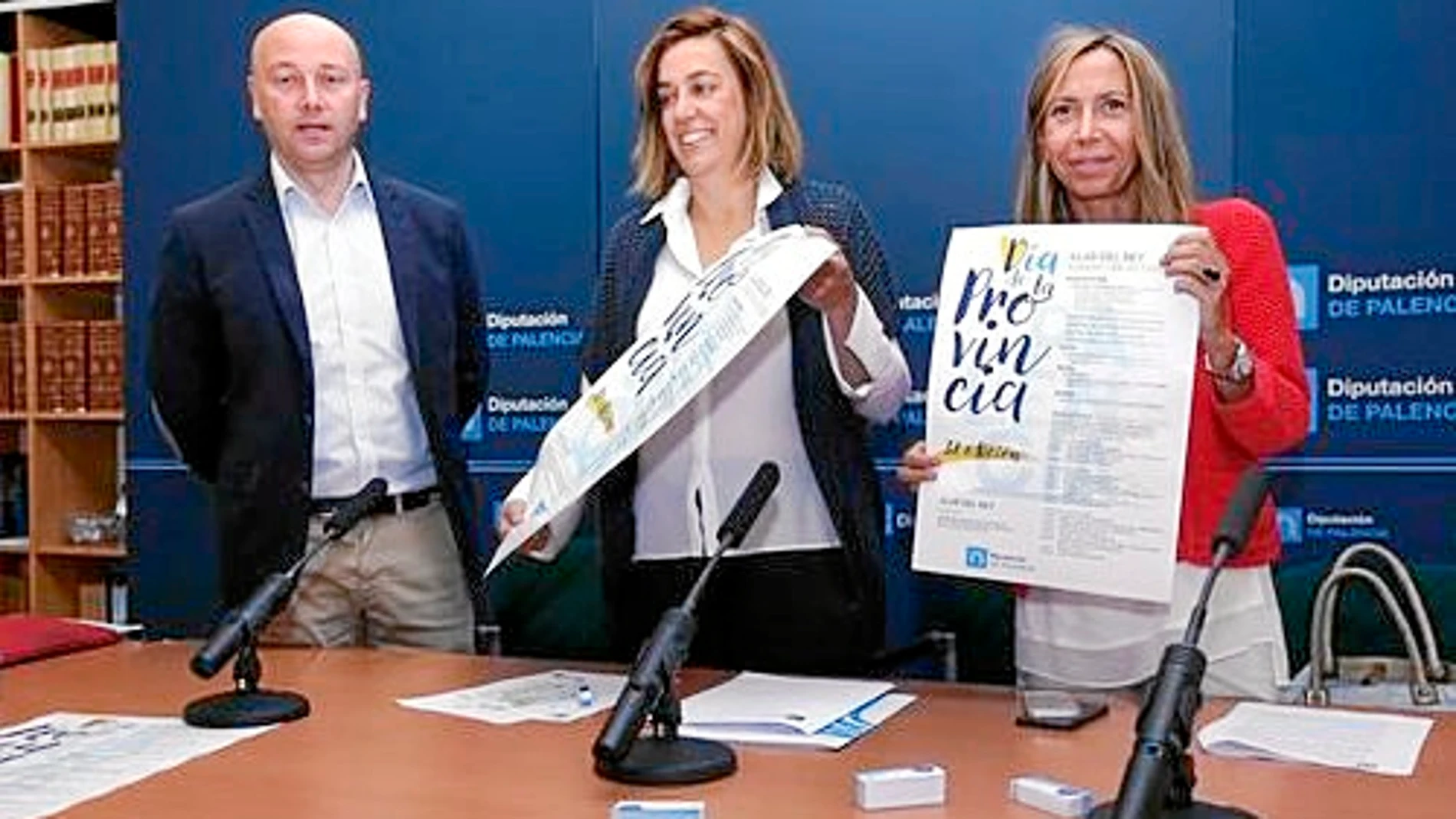 Calderón, Ángeles Armisen y Carmen Fernández presentan el Día de la Provincia