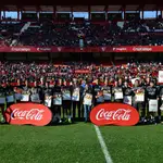  Los jugadores del Betis ya tienen su calendario Coca-Cola
