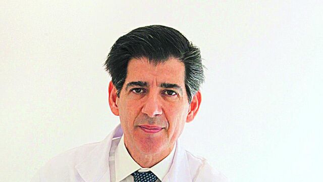 Dr. Francisco Piñal (Jefe de Servicio de Cirugía de Mano y Muñeca en Hospital La Luz -Madrid-, Grupo Quirónsalud).