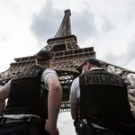  Detenido un hombre cerca de la Torre Eiffel tras un «incidente» de seguridad