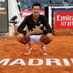 Djokovic, con el título de campeón en Madrid
