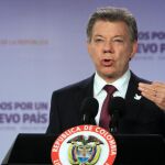El presidente colombiano, Juan Manuel Santos, el lunes 3 de octubre de 2016, durante una conferencia de prensa en Palacio de Nariño en Bogotá (Colombia)