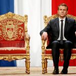 Emmanuel Macron, en un acto en el Hotel de Ville en París. El presidente cumple un año en el poder con un 58% de ciudadanos descontentos con su gestión / Reuters