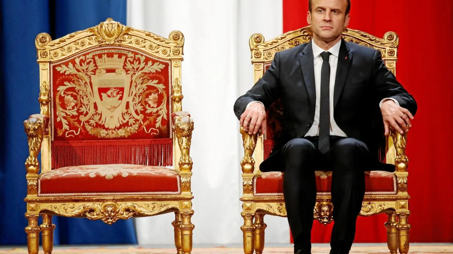 Emmanuel Macron, en un acto en el Hotel de Ville en París. El presidente cumple un año en el poder con un 58% de ciudadanos descontentos con su gestión / Reuters