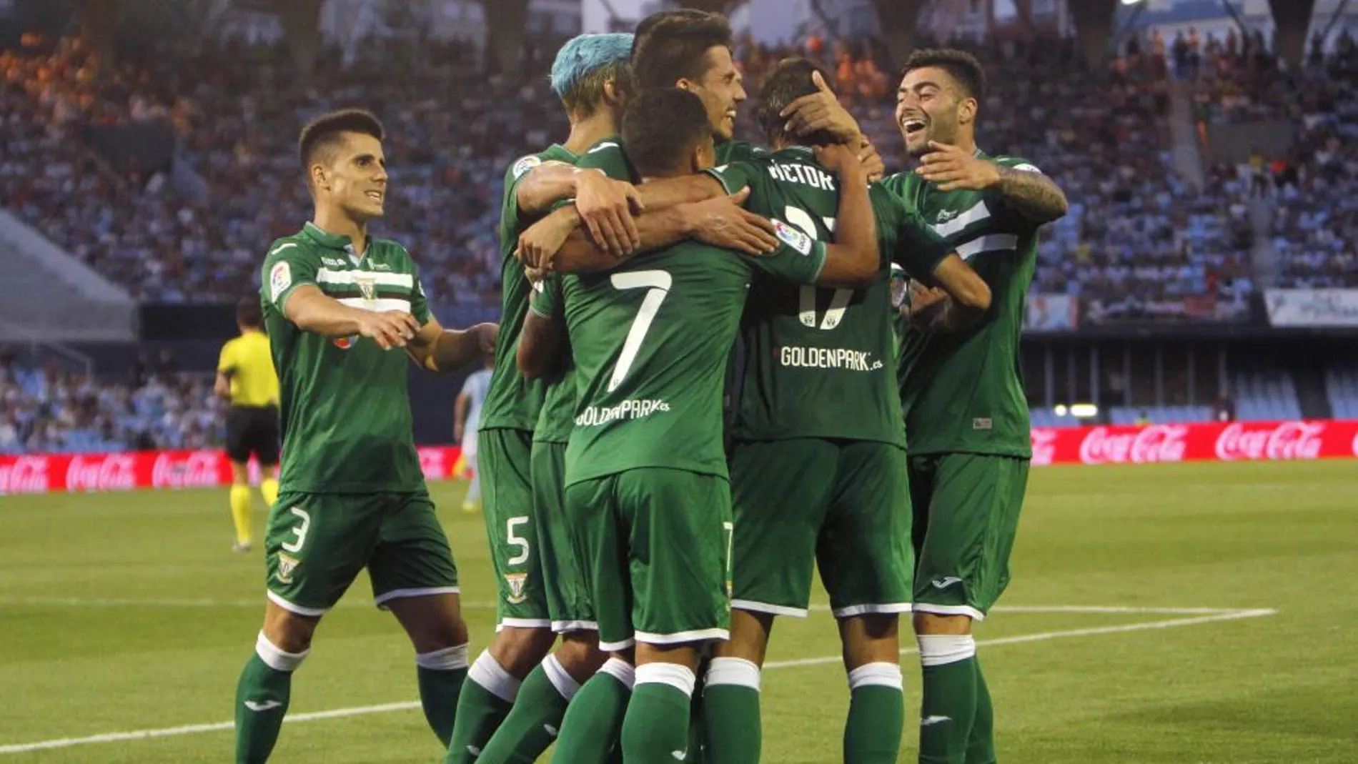 Los jugadores del del Leganés celebran el gol marcado al Celta de Vigo durante el partido de la primera jornada de la Liga