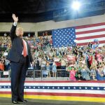 Donald Trump, a su entrada en el meeting del pasado miércoles en el Erie Insurance Arena