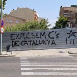 Quieren expulsarnos de Cataluña. #NoNosCallarán