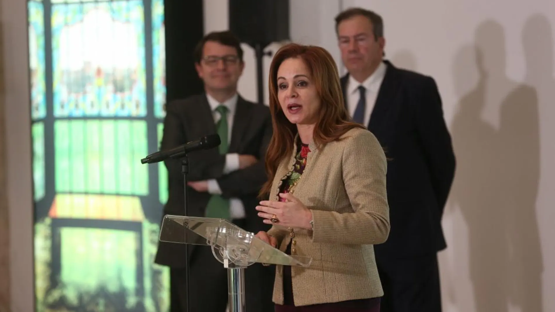 Silvia Clemente, Alfonso Fernández Mañueco y Pedro Pérez, en la inauguración /Dos Santos