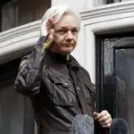  Ecuador aísla a Assange por hablar de Cataluña