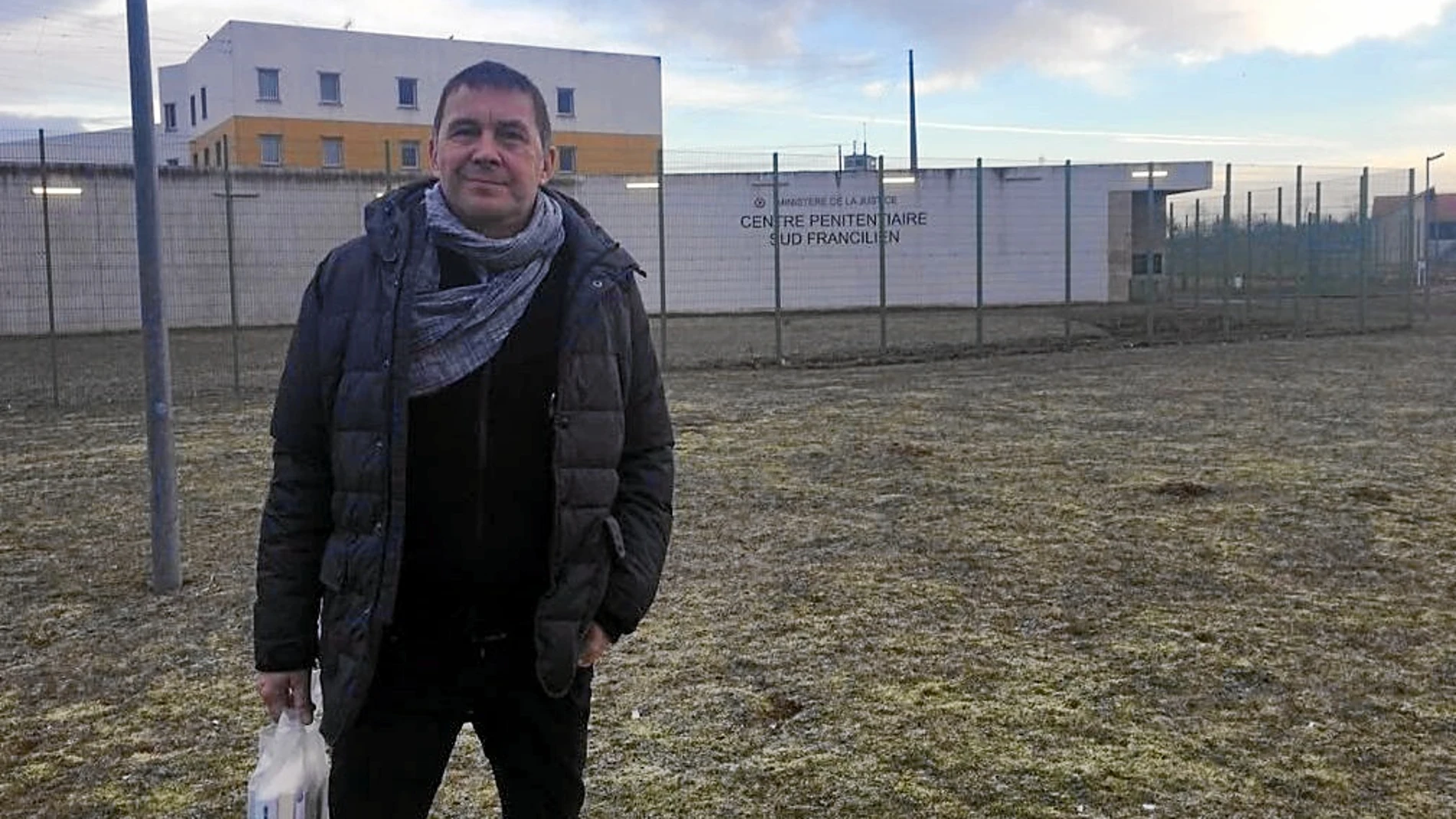 Otegi visitó ayer en una cárcel de París a los jefes del colectivo de presos, MIkel Albisu «Mikel Antza»; y Soledad Iparraguirre Guenechea, «Anboto»