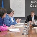 De Santiago-Juárez se reúne con los alcaldes de la zona de Treviño