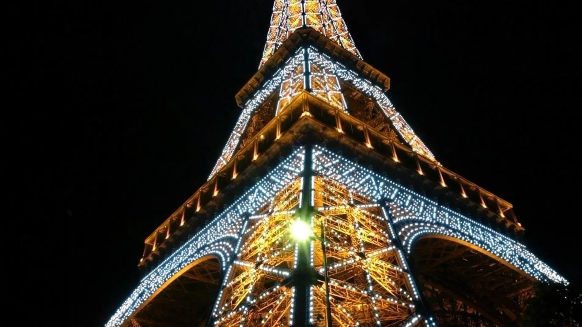 Imagen de la Torre Eiffel, símbolo de la Ciudad de la Luz
