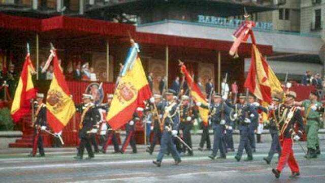 Imagen de archivo de un desfile del Día de la Hispanidad