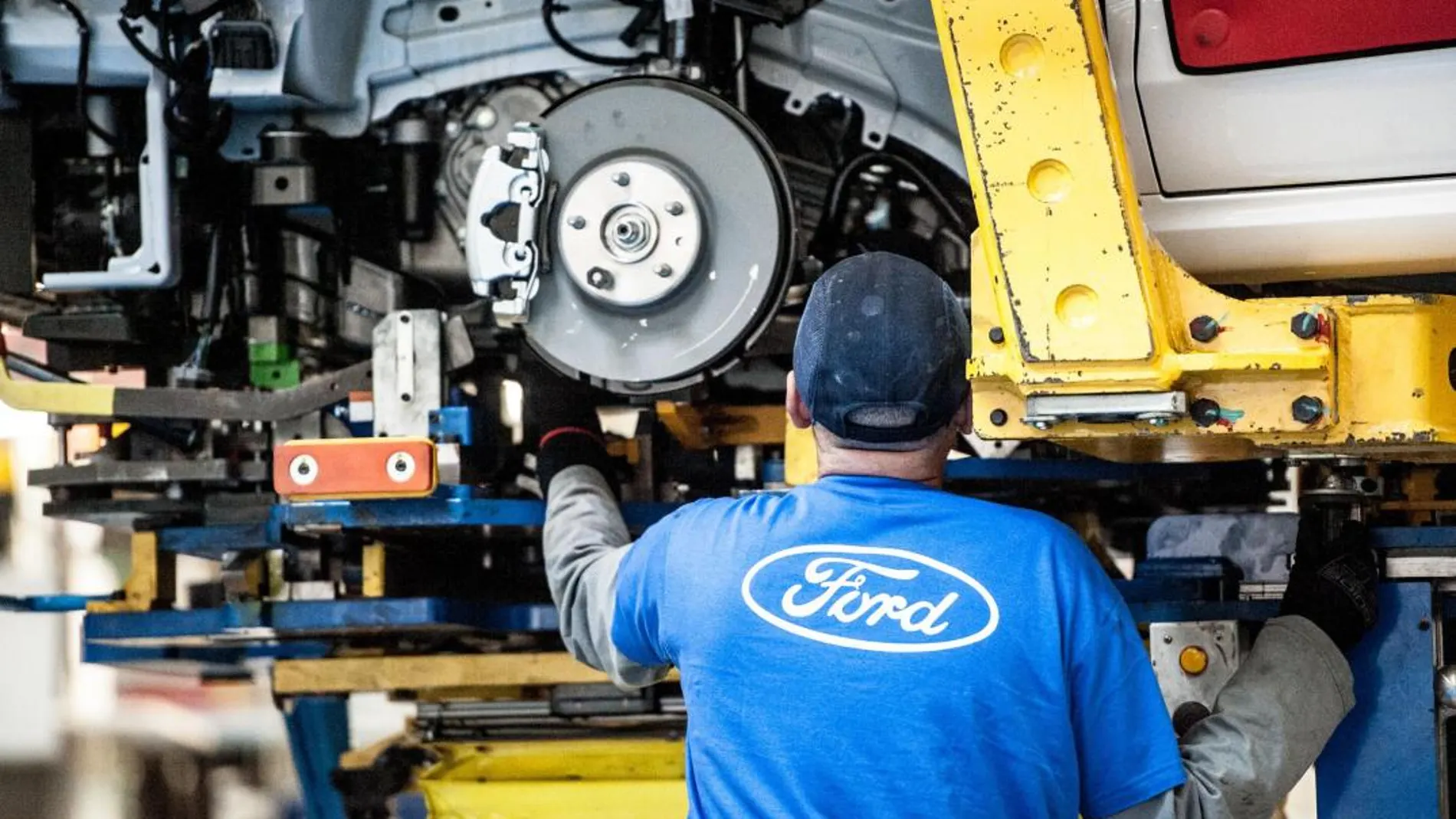 Casi 9.000 personas trabajan en la empresa de automóviles Ford o en firmas de proveedores. Representa el 25 por ciento de las exportaciones de la Comunitat