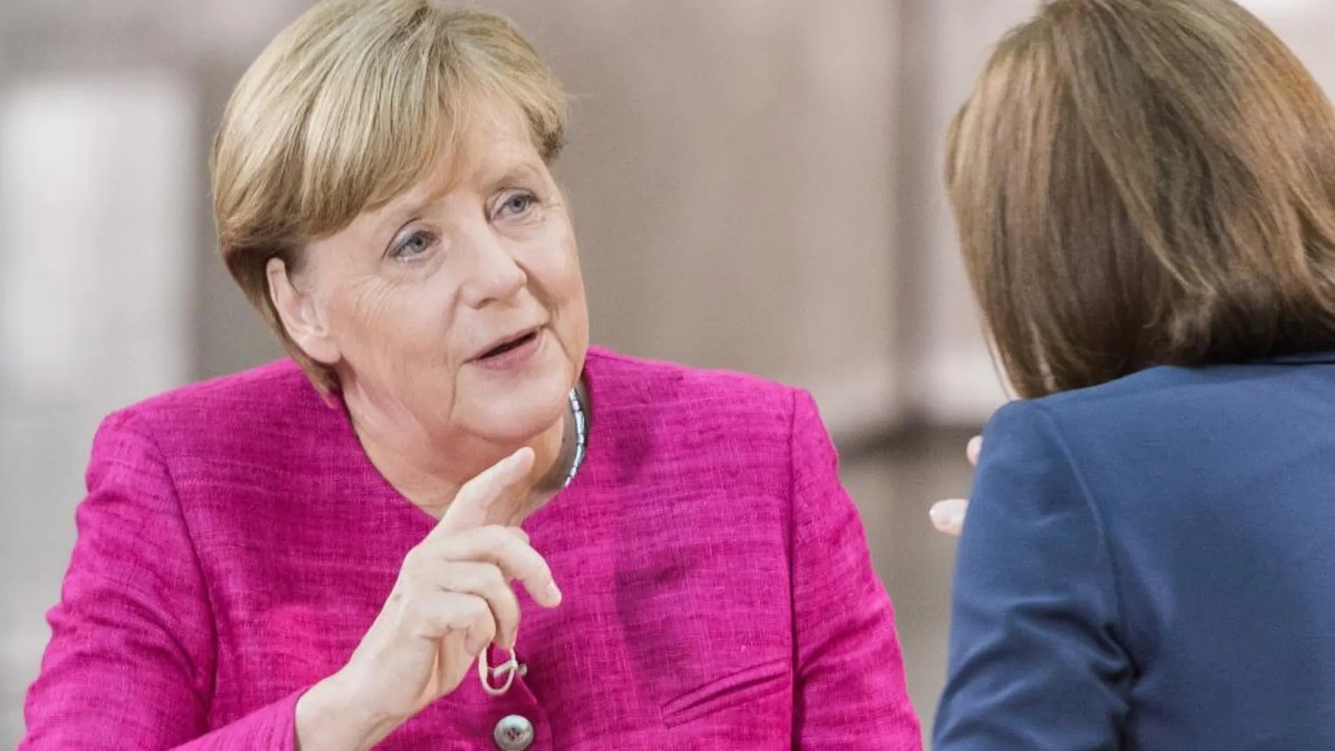 Angela Merkel durante la entrevista televisiva