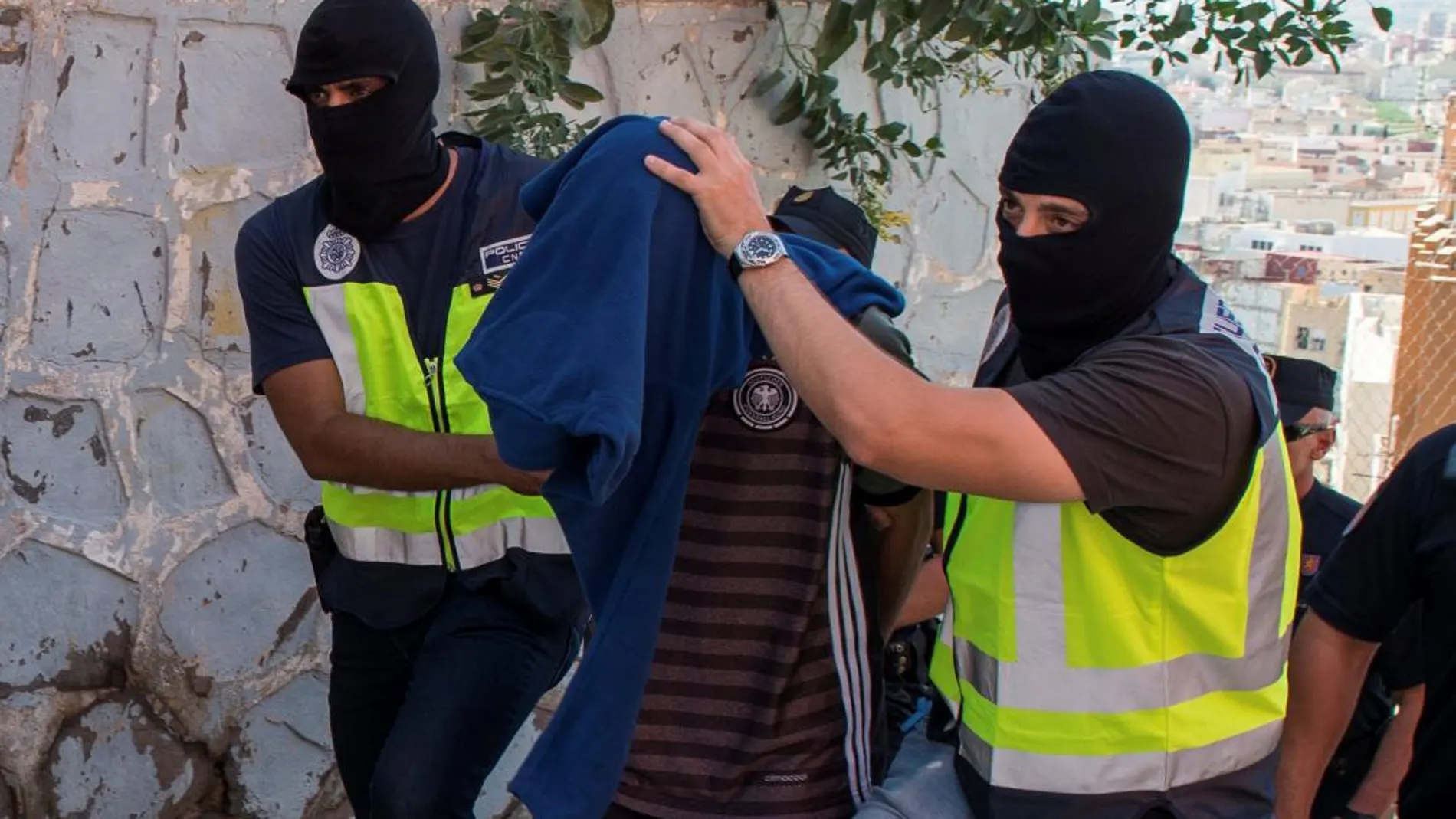 Imagen de la detención de un yihadista detenido en Melilla