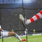 Robert Lewandowsk marca el 1-0