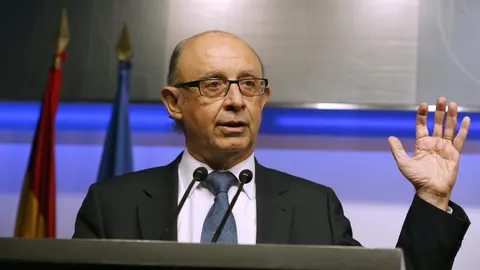 El Ministro de Hacienda, Cristóbal Montoro, hace declaraciones tras la reunión de la Comisión Nacional de Administración Local (CNAL).