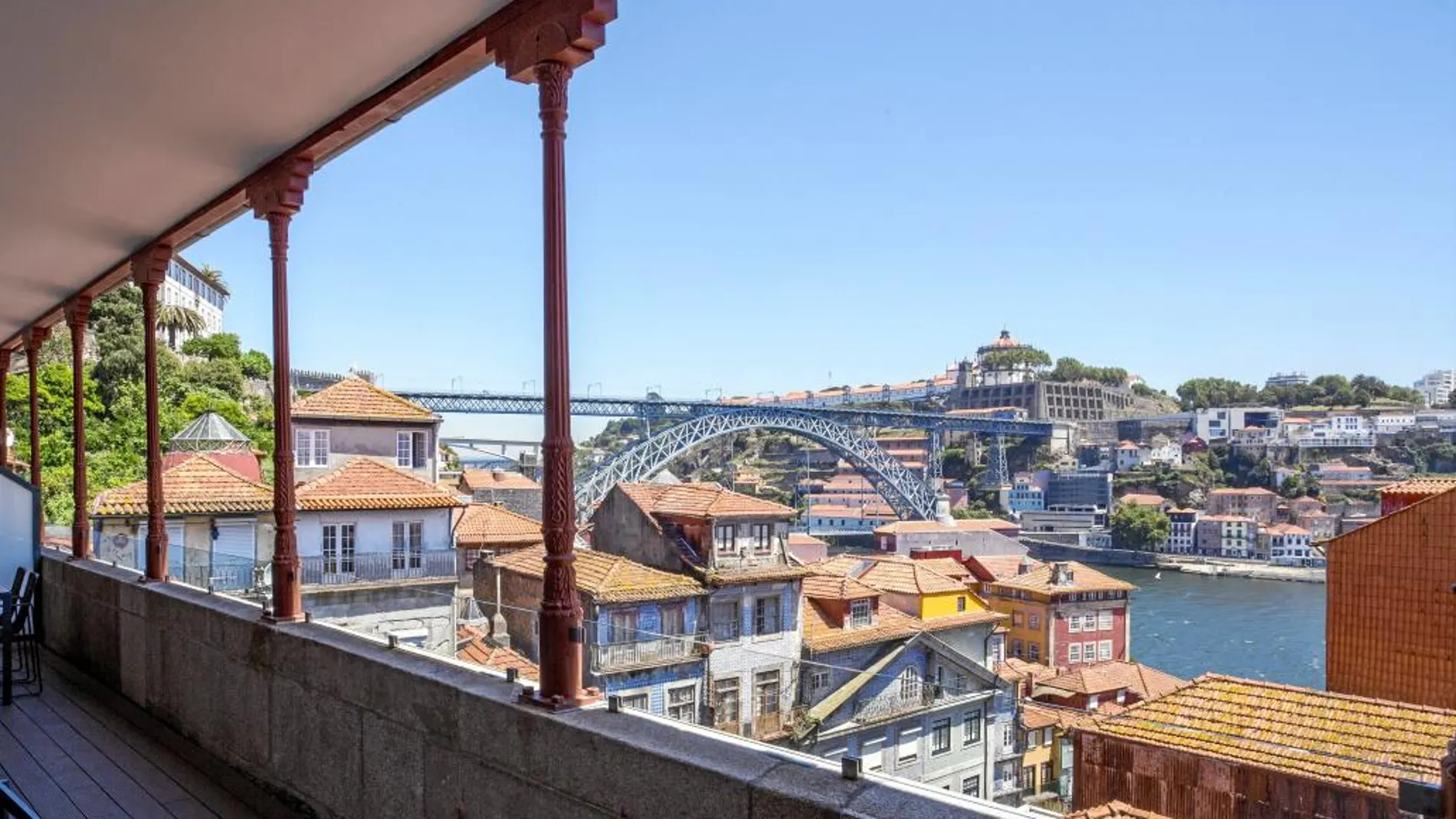 Carrís Porto Ribeira regala unas vistas privilegiadas de Oporto