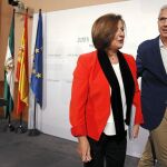 La consejera de Igualdad, María Jesús Sánchez Rubio, y el portavoz de la Junta, Miguel Ángel Vázquez