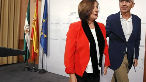 La consejera de Igualdad, María Jesús Sánchez Rubio, y el portavoz de la Junta, Miguel Ángel Vázquez