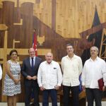 El presidente Pedro Antonio Sánchez, en su viaje a la Habana con representantes del Gobierno cubano