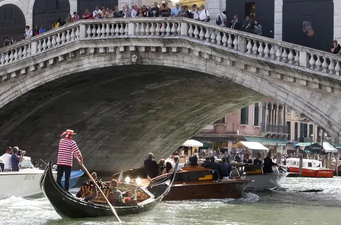 Venecia agoniza convertida en parque de atracciones: del turismo masivo al cambio climático