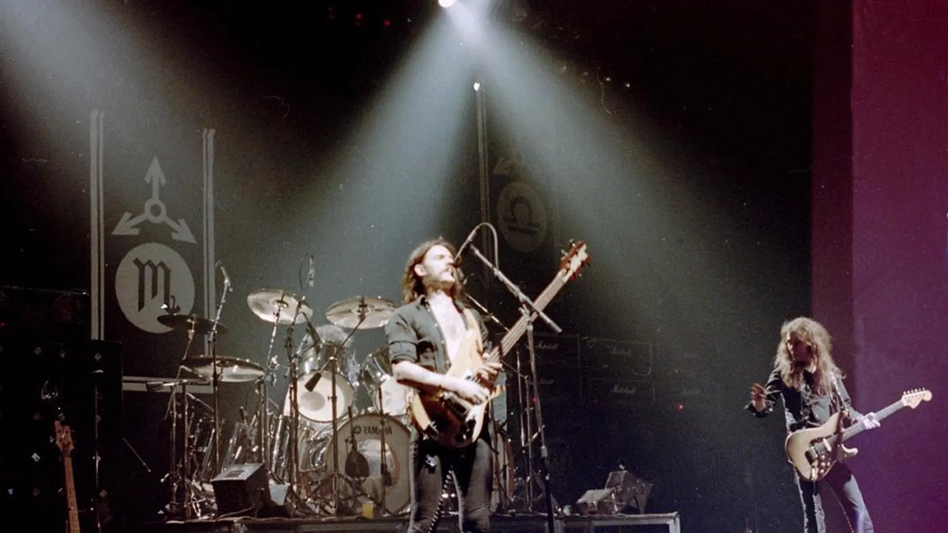 Motörhead actuando en Gales en 1982