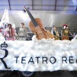 Presentación de las carrozas que participarán en el desfile de mañana